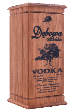 wódka dębowa 0 5 w drewnianej skrzynce zamykanej