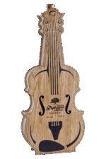 wódka dębowa 0 7 w skrzypcach z kieliszkami z firmowym nadrukiem