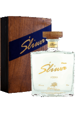 wódka śliwa 0 7 w drewnianej szkatułce